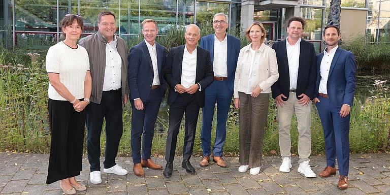(v.l.n.r.) Marion Sett, Olaf Rabsilber,  Daniel Sieveke, Alexander Rychter, Klaus Leuchtmann, Elisabeth Gendziorra, Alexander Klier. 