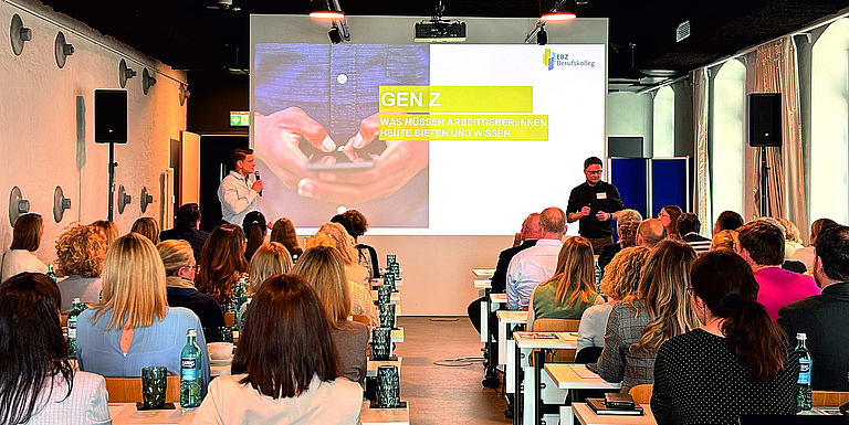 Das 13. Forum Personal, organisiert von der EBZ Akademie und den Regionalverbänden der deutschen Immobilienwirtschaft, widmete sich zentralen Themen rund um den Wandel von Organisationen, Generationen und Technologien. Bildquelle: EBZ.