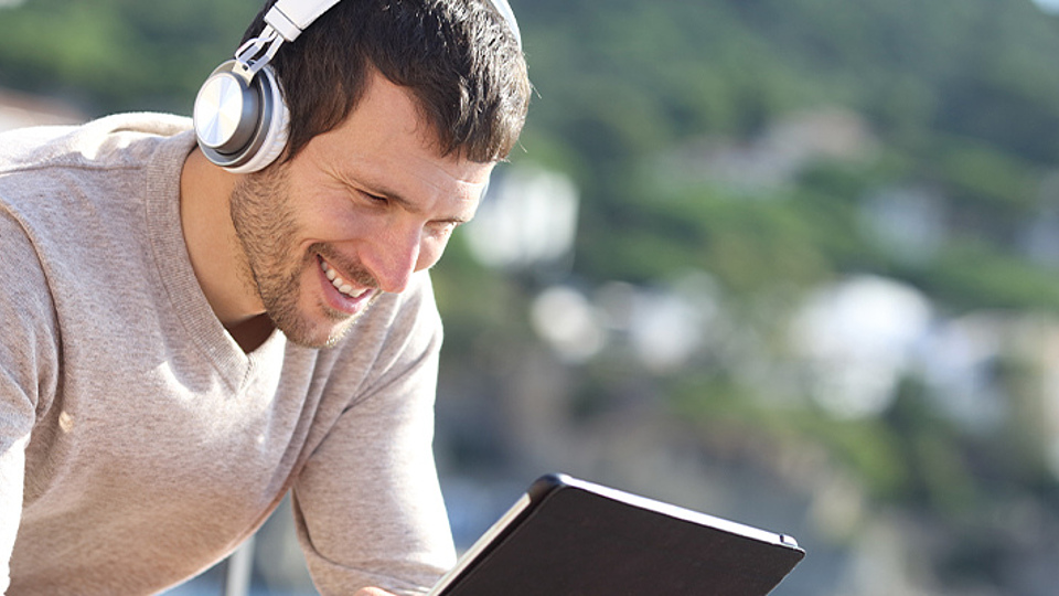   Bau dir dein Wissen mit der Lernapp des EBZ – von Profis für Profis!  Die Lernapp EBZ 4 U bietet als digitale Lernbibliothek Immobilienwissen on demand für jeden Interessierten aus der Immobilienwirtschaft und setzt dabei auf bewährte und geprüfte EBZ-Qualität, für die die Bildungsprofis der EBZ Akademie stehen.