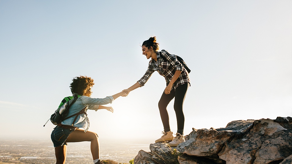 Gerade in der jetzigen Zeit sind die Controller in den Unternehmen gefragt – ein guter Überblick und eine sichere Datenbasis sind die Grundlage für viele Unternehmensentscheidungen. Was Controlling mit Autos und „love it or leave it“ zu tun hat, erfahren wir von Prof. Dr. Nicole Jekel im Interview.