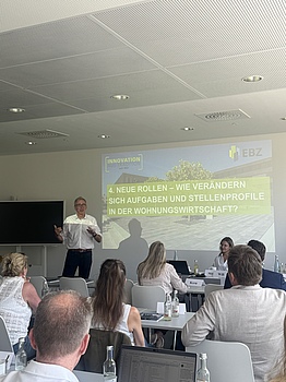 Klaus Leuchtmann, Vorstandsvorsitzender des EBZ über neuen Rollen und Qualifikationsanforderungen. Bildquelle: EBZ.