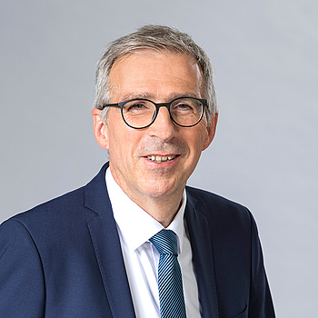 Klaus Leuchtmann, Vorstandsvorsitzender des EBZ. Bildquelle: EBZ/Sascha Kreklau.